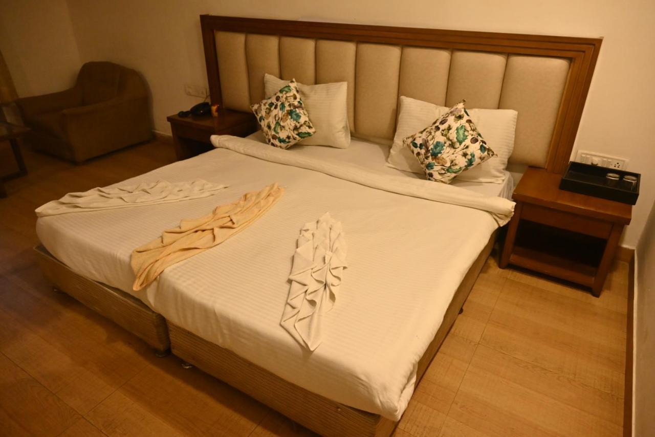 Hotel Sun Green Bhubaneswar Exterior photo